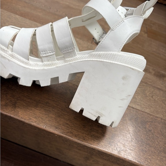 Steve Madden Cosmic White Chunky Sandals - Picture 6 of 8